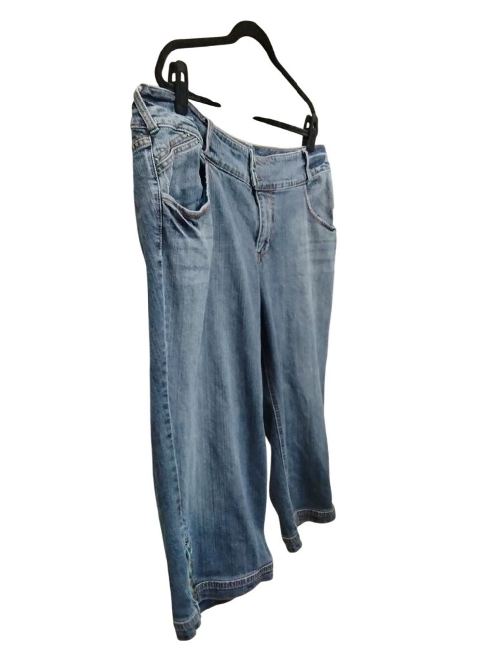 Venezia Size 22 Capri Jeans Denim Green Button Accents Mid Rise Cropped Fit - Picture 4 of 8